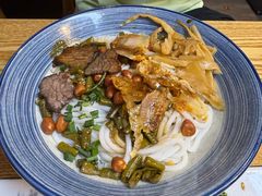 -牛八宝桂林米粉(八里庄店)