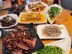 -隔壁老王·家常云南菜(花巷店)