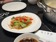-鲜入唯煮·港式海鲜牛肉火锅(金宝街店)