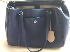 -爱革·奢品·鞋包·衣物·家居(博荟广场店)