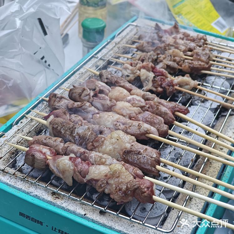 是第一次烧烤呀