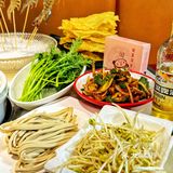 啤酒一元一瓶，饮料免费自助！晚上开门一直到早上