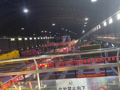 -嘿哟动霸CHUA·新潮玩运动娱乐中心·蹦床滑冰团建乐园
