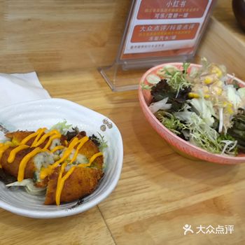 这家的拉面口感非常Q弹，面条的弹性十足，咬下去有种