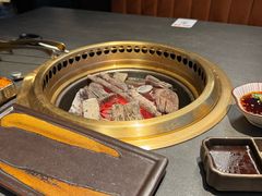 -铭牛烧肉·和牛海鲜自助(高新月牙湖店)