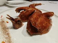 玻璃皮润烧乳鸽皇-北京厨房(SKP店)