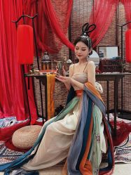 -爱的化妆工作室(雅地天际店)