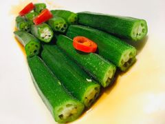 橄榄油灼黄秋葵-巴依老爷新疆美食(清华东门店)