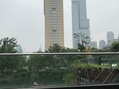 -UNI UNI(环亚凯瑟琳店)