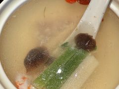 顶汤帕尔马火腿炖雪燕-卯时·龙光雅宴·精致锡帮菜(惠山古镇店)