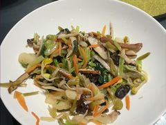 -江宴渔村·鱼鲜土菜(紫荆广场店)