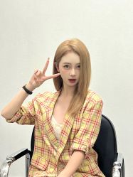 -HAIR HERE造型