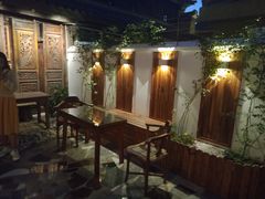 -喵屿·大理花园猫咖