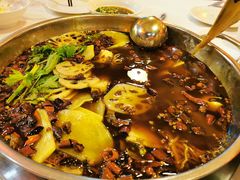 特色红油锅-川道拐耗儿鱼(置信路店)