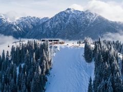 -丝绸之路山地度假区滑雪场