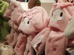 -名创优品(北京新中关购物中心地铁层店)
