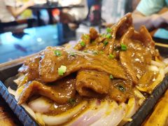 铁板黑椒牛柳-高第街56号港式餐厅·精选(世茂广场宽厚里大明湖店)