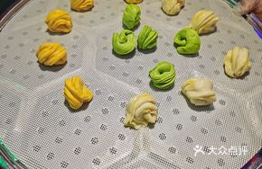 Beautiful Flower Bun