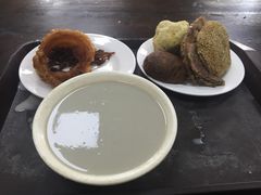 豆汁焦圈-老磁器口豆汁店(天坛店)