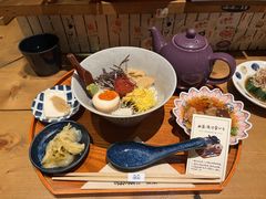 -啢啢茶寮(芳华横街店)