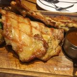 一楼大多数是适合2-3人的 二楼是3-4人
