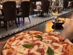 -卡佩罗意大利餐厅及酒吧Al Cappello Trattoria