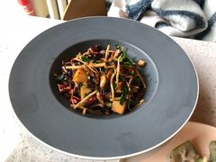 普洱小炒乌鸡肉-半山腰·云南菜(侨福芳草地店)
