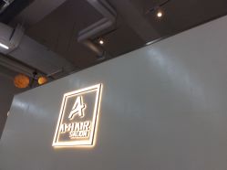 -I+造型烫发染发