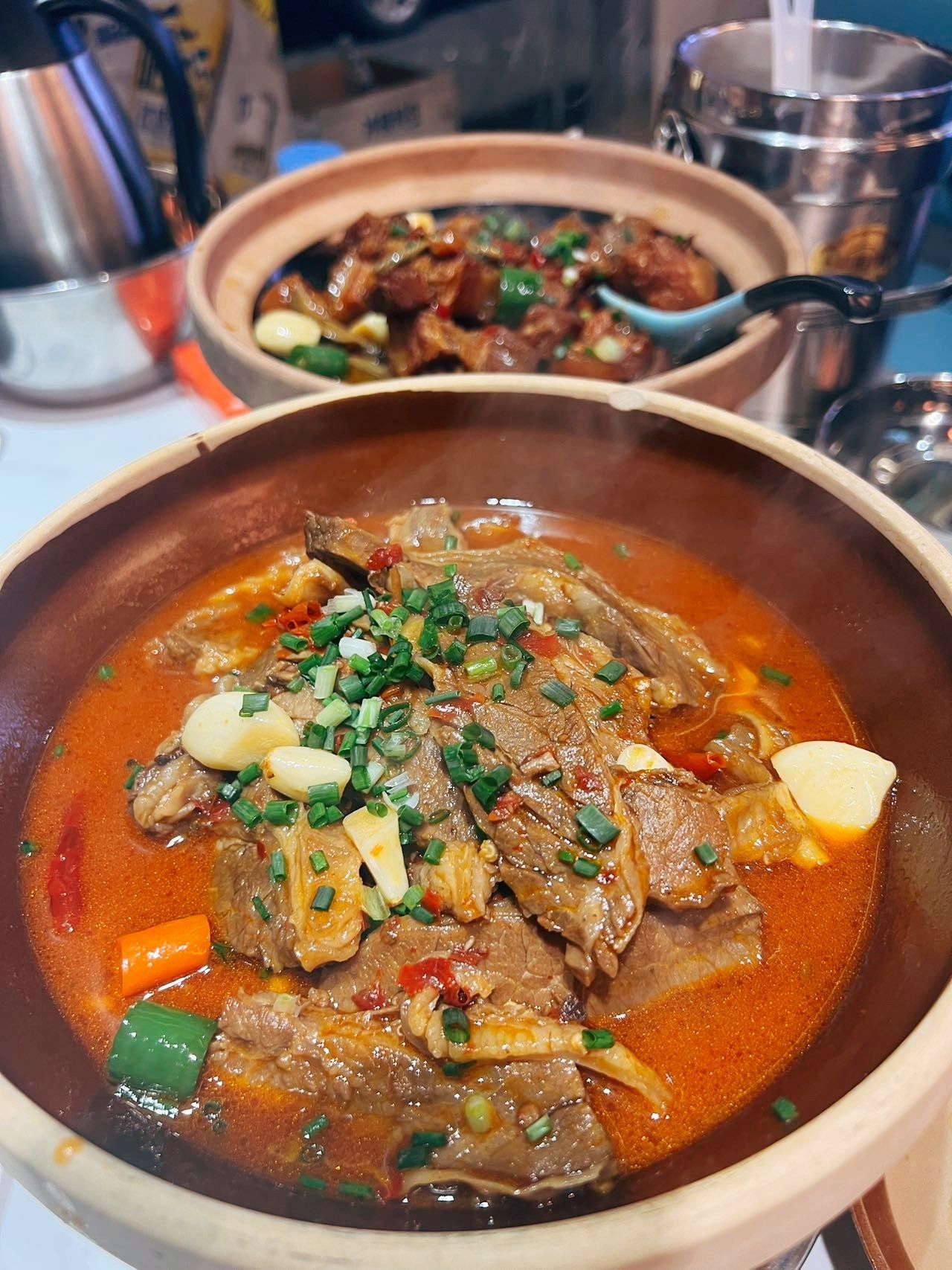 n
【桃源枫叶巴掌牛肉】不负所望,一锅全是牛肉,肉炖的很软烂