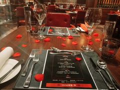 -恰餐厅及酒吧 CHAR Bar & Grill (北京丽都皇冠假日店)