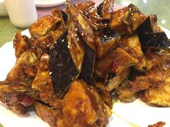 焦糖茄子牛肉粒-桃子餐厅·天津菜(红星路直营店)
