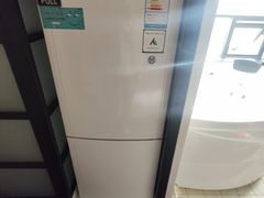 -喜鹊愉家酒店(郑州曼哈顿博览中心地铁站店)