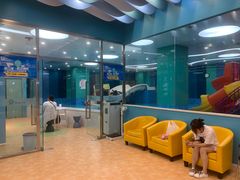-Swim斯卫姆国际儿童游泳中心(红博中央公园店)