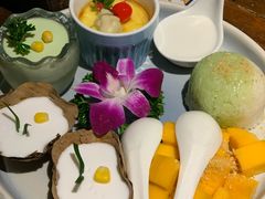 特色甜品拼盘-萨芭蒂高空花园餐酒吧