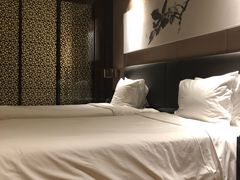 -成都保利公园皇冠假日酒店(熊猫基地店)