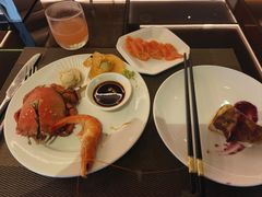 -大中华希尔顿酒店-念自助餐·嗨啤·小龙虾