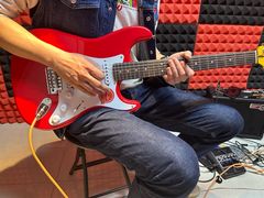 -八度音乐吉他教室(汉广店)