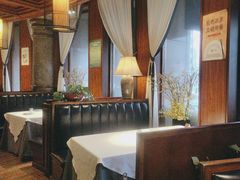 -八府香鸭·啫啫煲(华山路店)