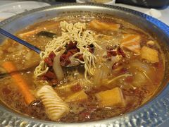 -鸡遇虾煲干锅火锅(小寨金莎店)