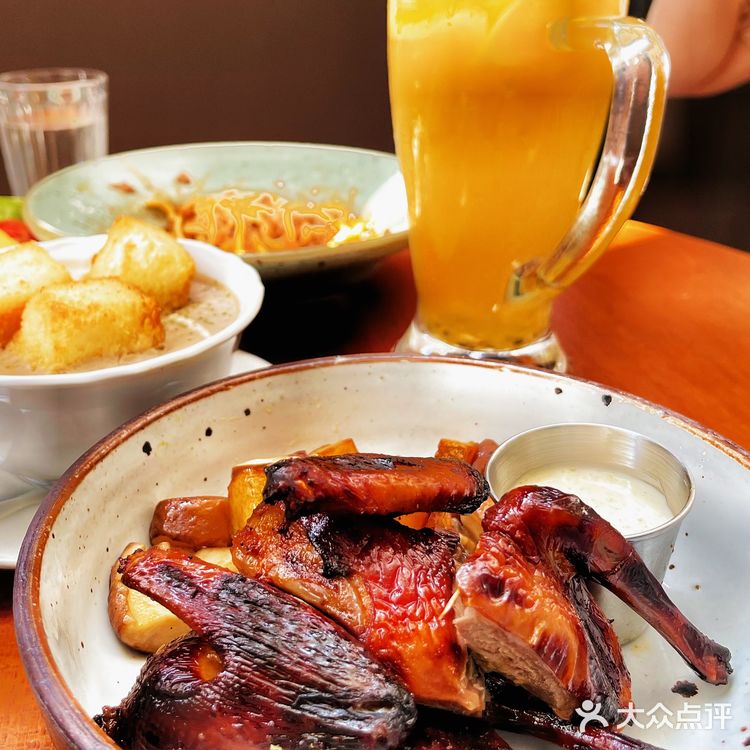 福州这家日餐&夜酒的美式餐吧 烤乳鸽好吃炸了!