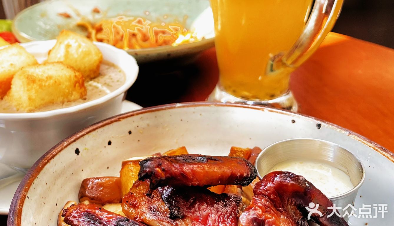 福州这家日餐&夜酒的美式餐吧 烤乳鸽好吃炸了!