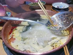 -洱火云南酸菜牛肉火锅(石景山当代商城店)