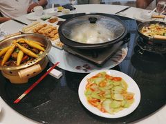 -香山湖家家宴(中山陵店)