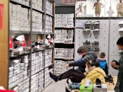 -王府井奥莱临潼小镇(临潼店)