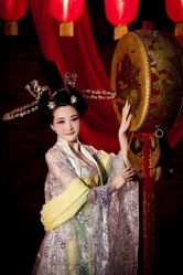 -九月鹰飞汉服摄影工作室