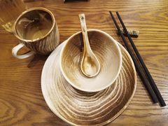餐具摆设-芳草地度假酒店·野炉中餐厅