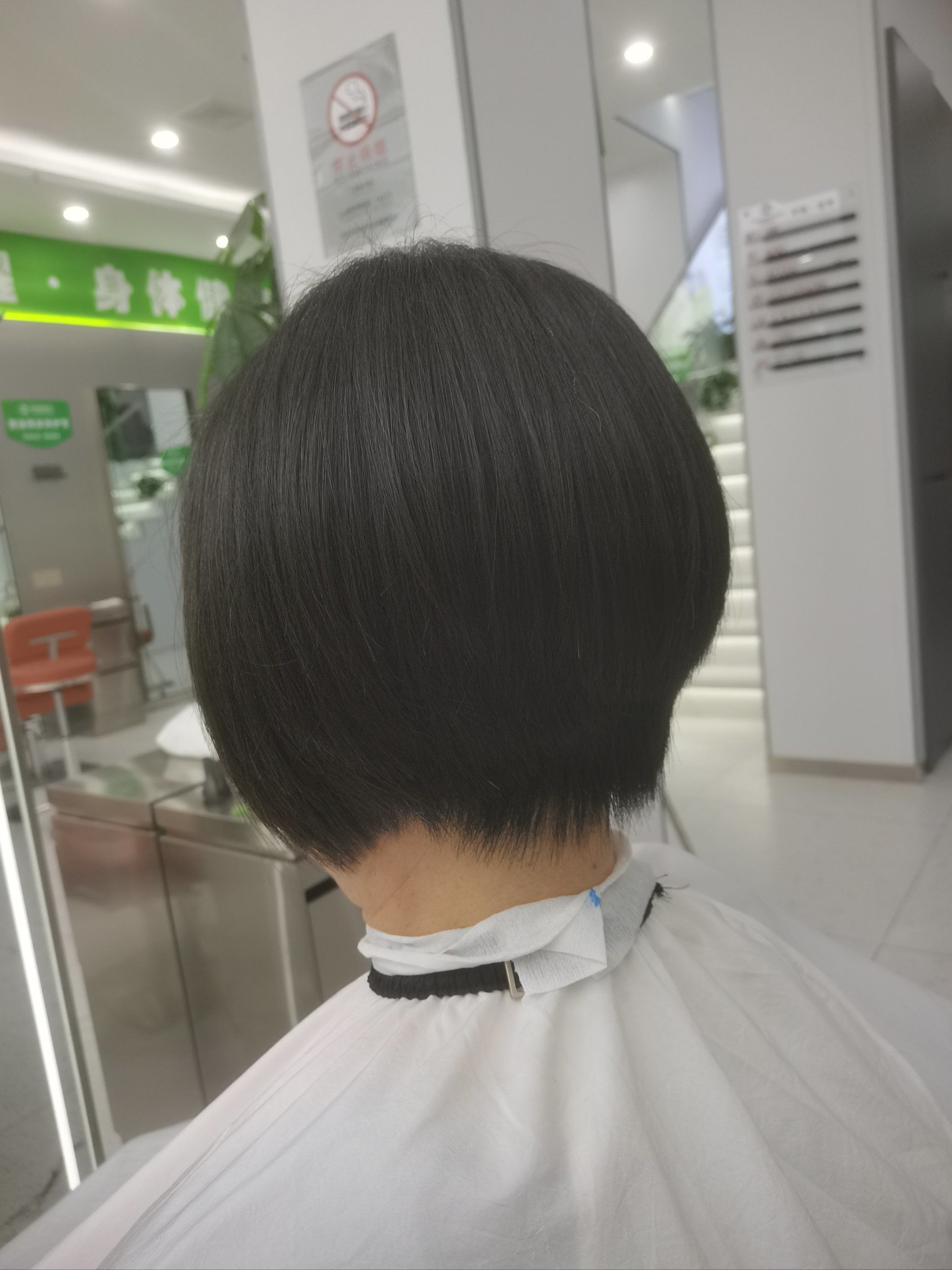 短发裁剪发型