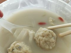 鱼腐鱼汤米线-凯峰鱼汤米线(金利達店)