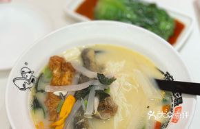 Pan-fried Yellow Croaker Noodles