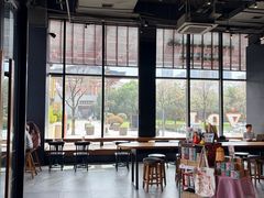 -星巴克(西安曲江银泰店)